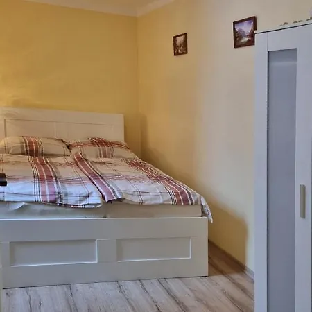 Tepla Ii Apartment